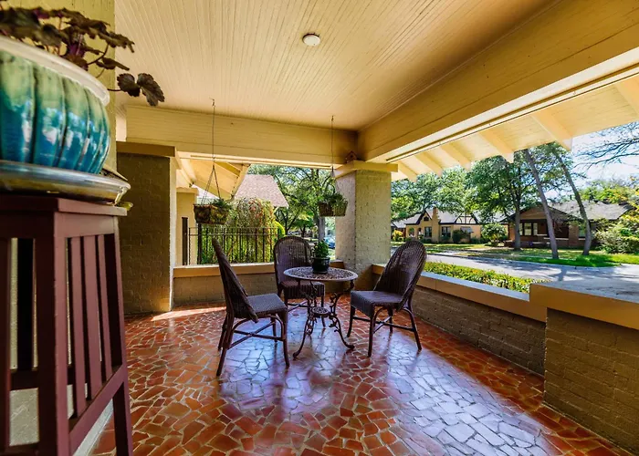 Mistletoe Heights Holiday home